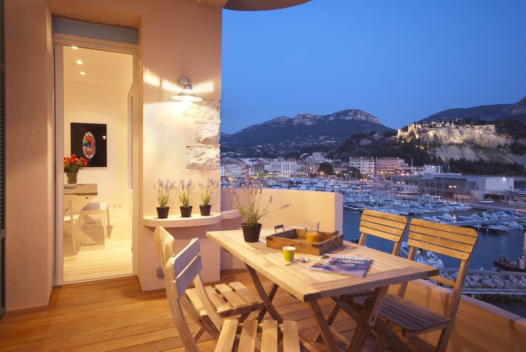 Les Barques, Vue Splendide Sur Le Port De Cassis Apartment Room photo