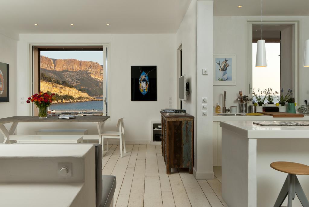 Les Barques, Vue Splendide Sur Le Port De Cassis Apartment Room photo