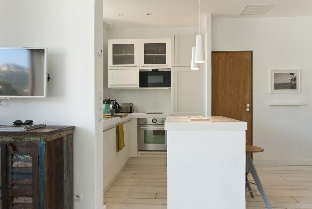 Les Barques, Vue Splendide Sur Le Port De Cassis Apartment Room photo