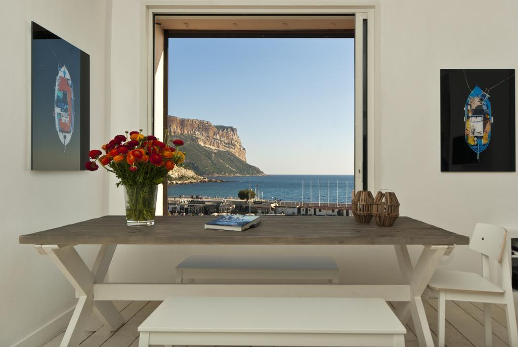 Les Barques, Vue Splendide Sur Le Port De Cassis Apartment Room photo